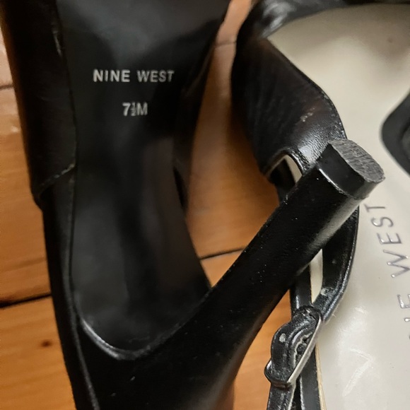 Sandals - Picture 3 of 3